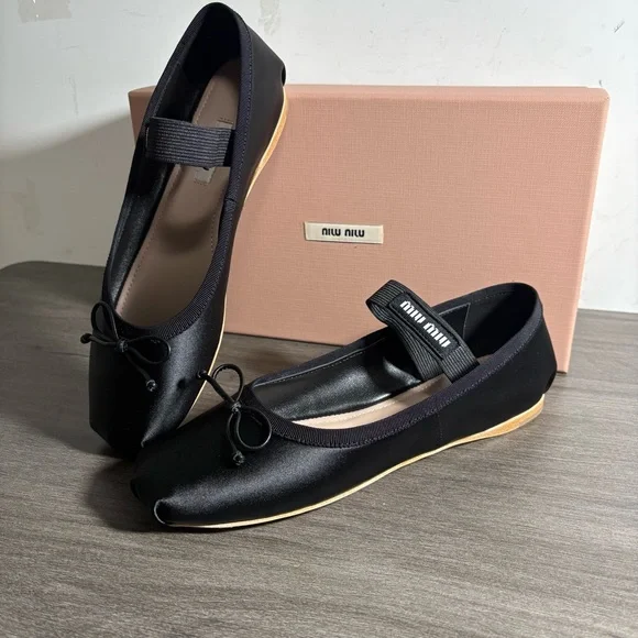 Miu Miu Black Satin Square-Toe Ballet Flats with Elastic Strap and Bow - Picture 5 of 6